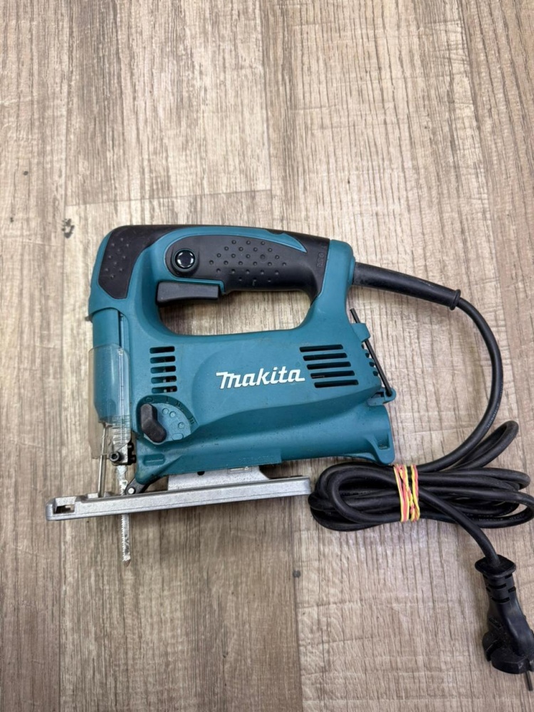 Лобзик Makita 4329