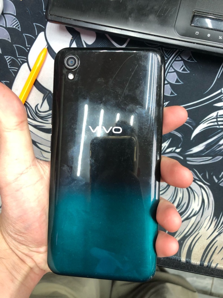 Смартфон Vivo Y1S 2/32