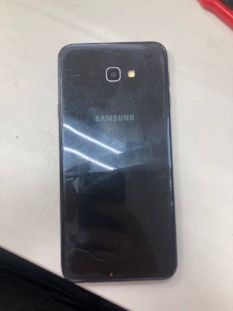 Смартфон Samsung J4+ 2018  3\32
