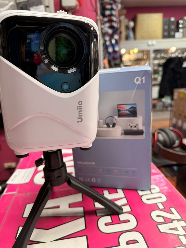 Проектор Umiio