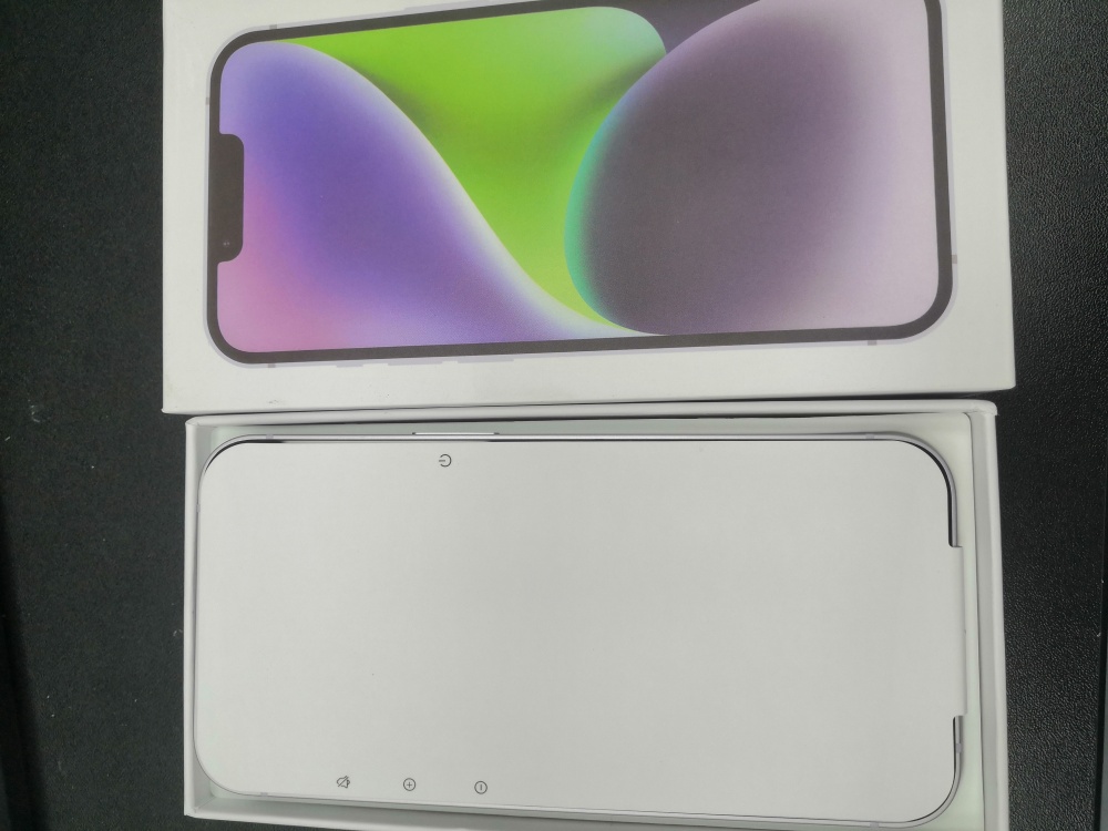 Смартфон iPhone 14 128