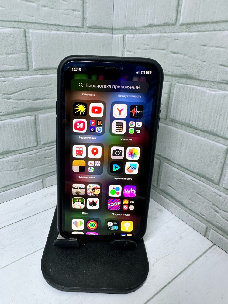 Смартфон iPhone X 64Gb