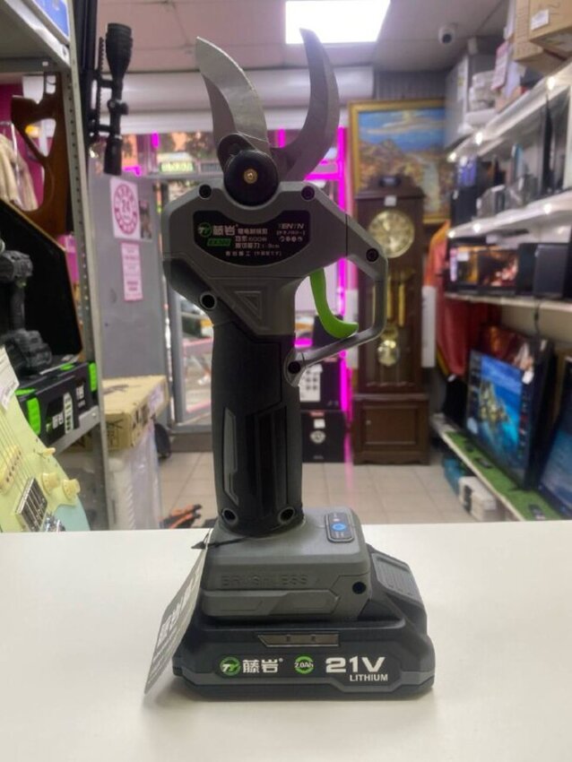 Кусторез Tenyn