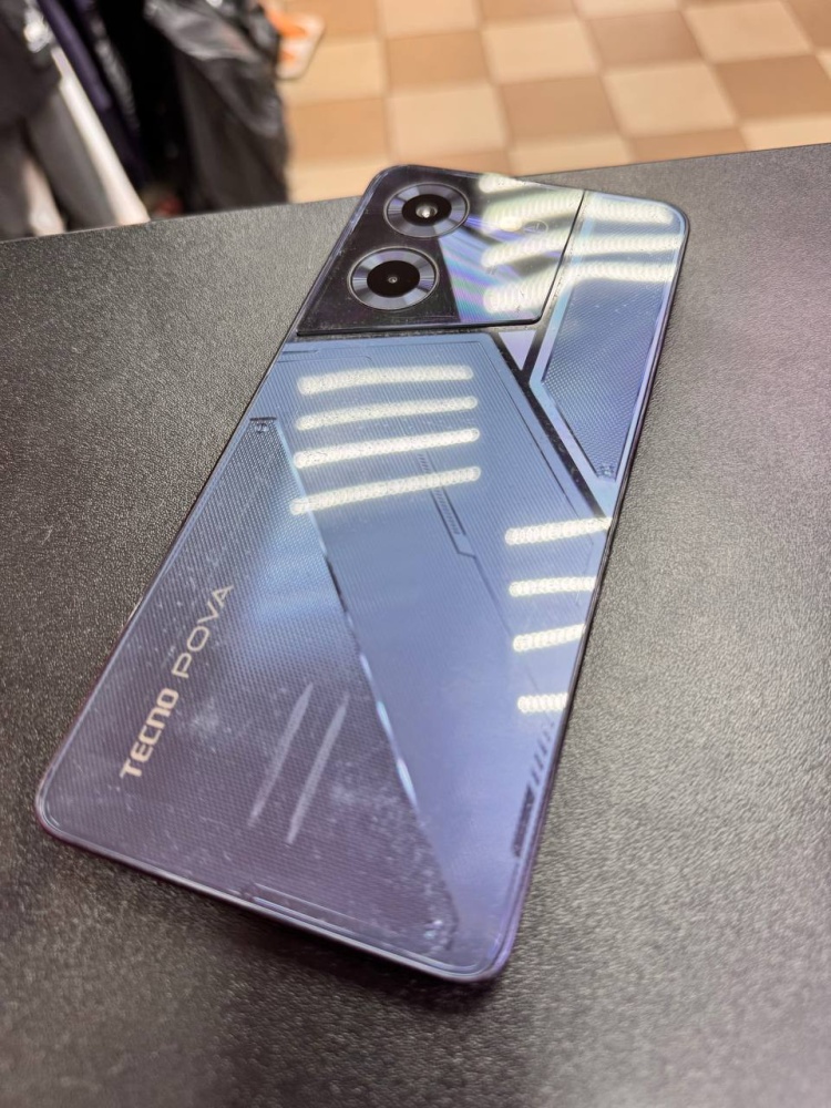 Мобильный телефон Tecno Pova5 8/256
