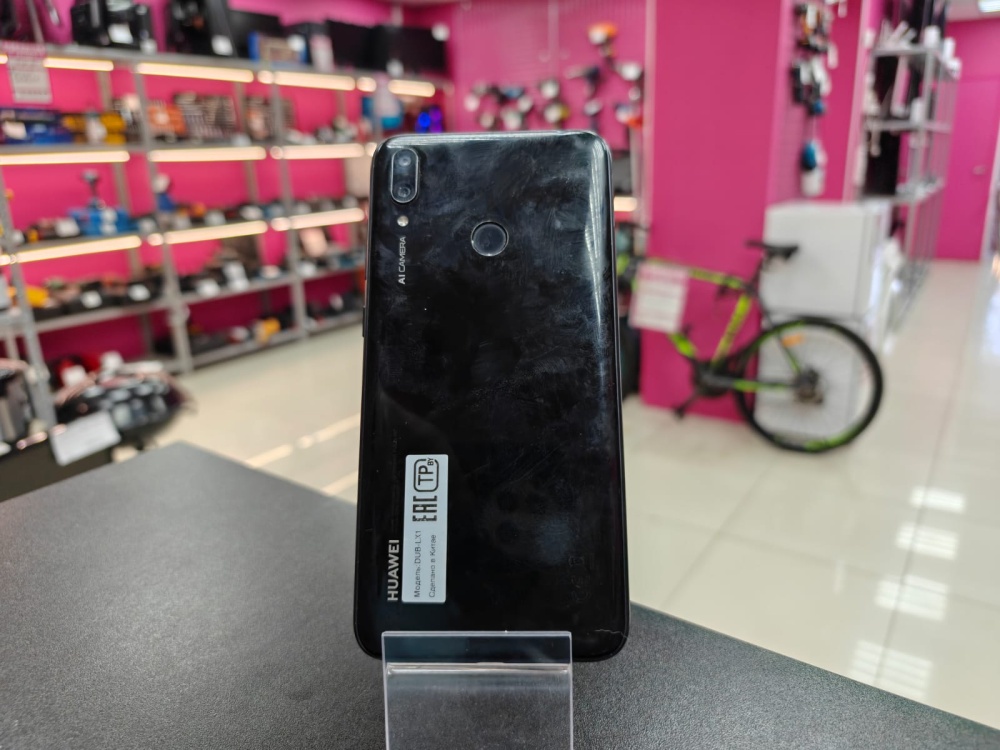Смартфон Huawei Y7 3/32