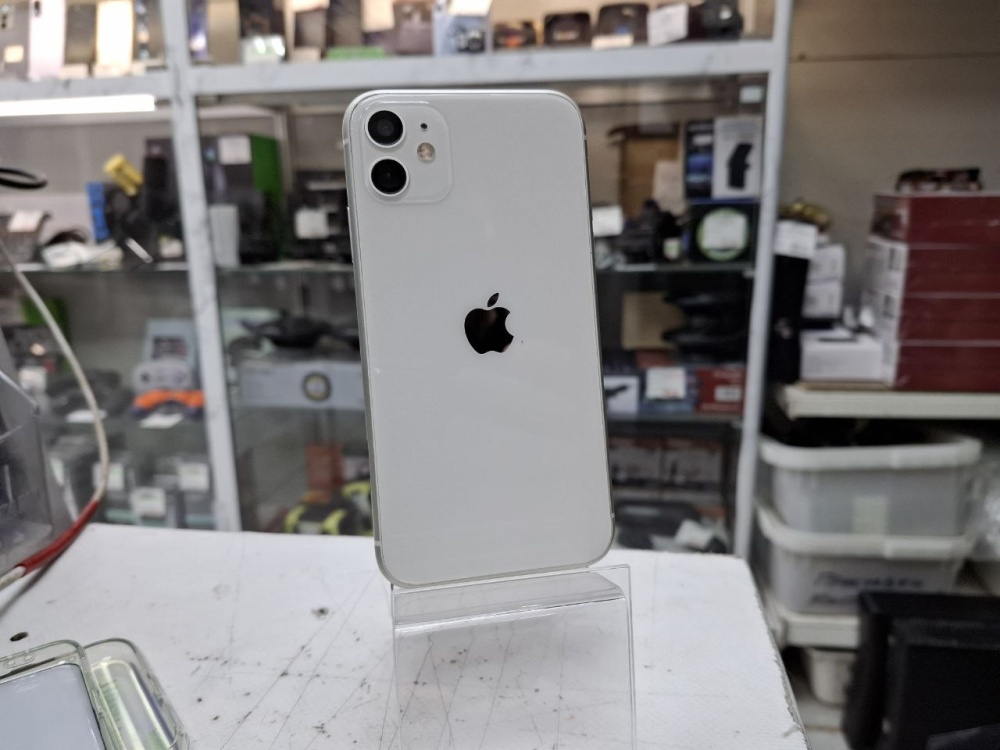 Смартфон iPhone 11 64Gb
