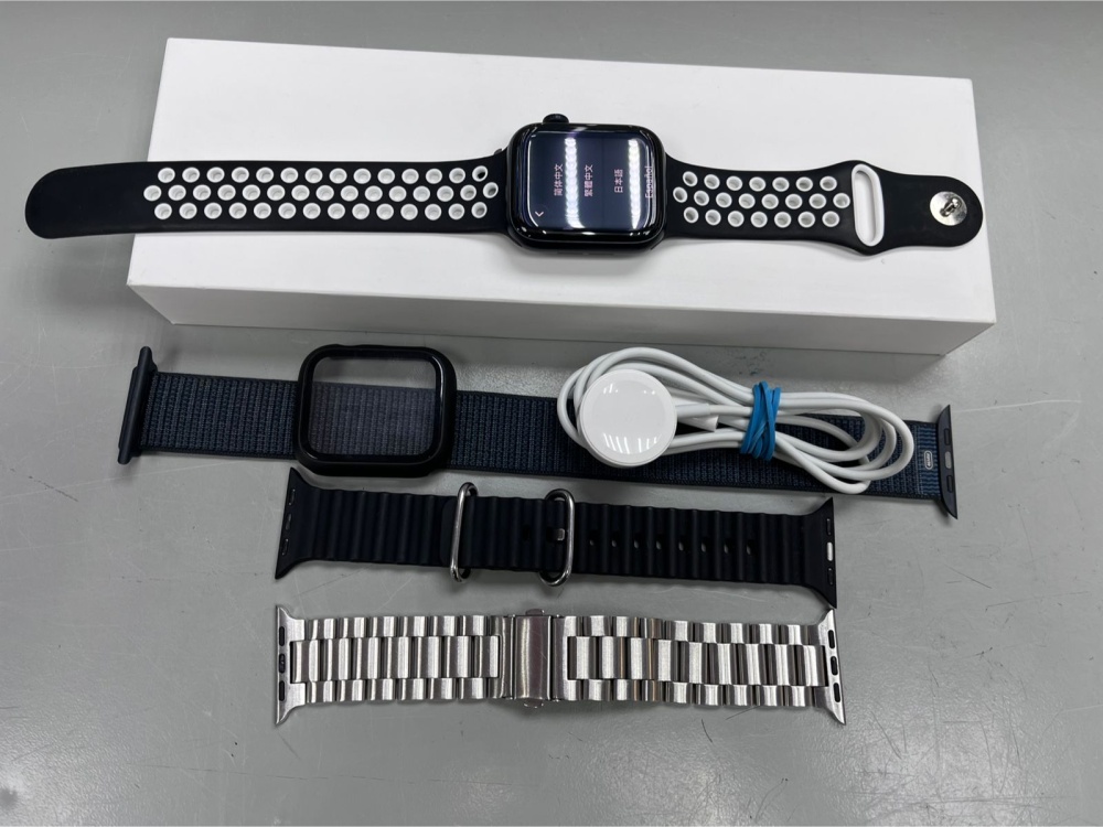 Часы Apple SE(2gen) 44mm