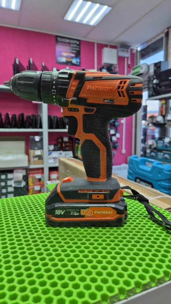 Шуруповерт Patriot 18v 2.0AH