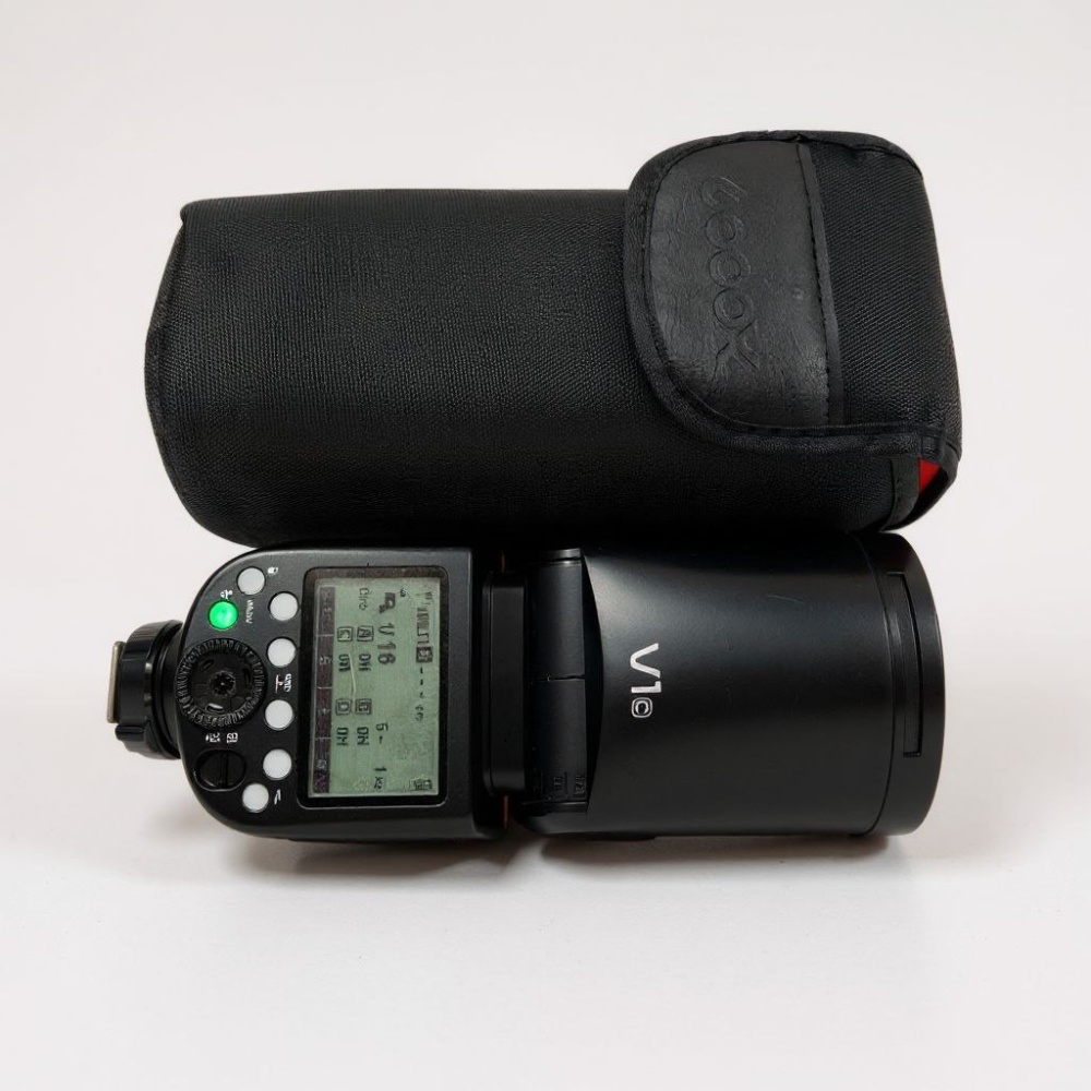 Вспышка Godox V1c