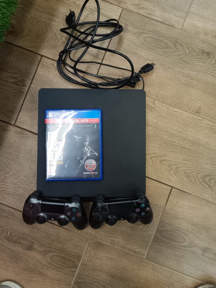 Игровая приставка Sony PlayStation 4 slim