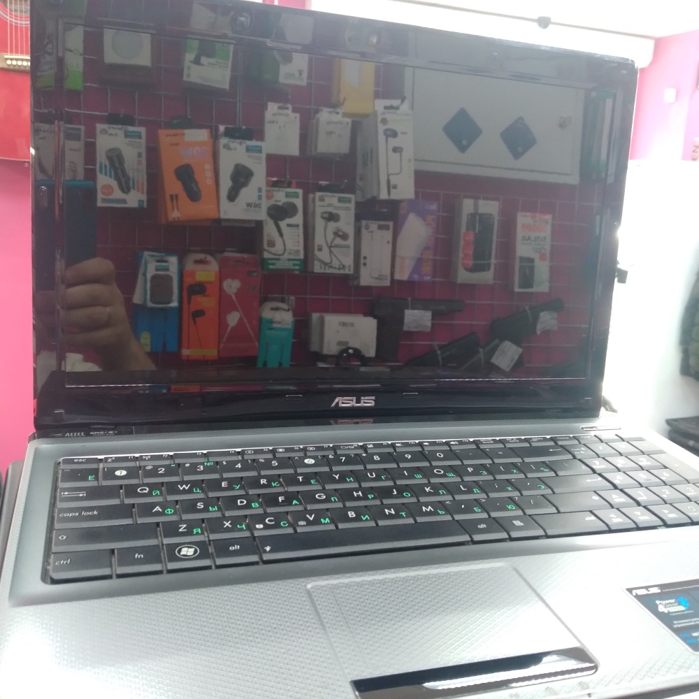 Ноутбук ASUS i5/3/32ssd/1