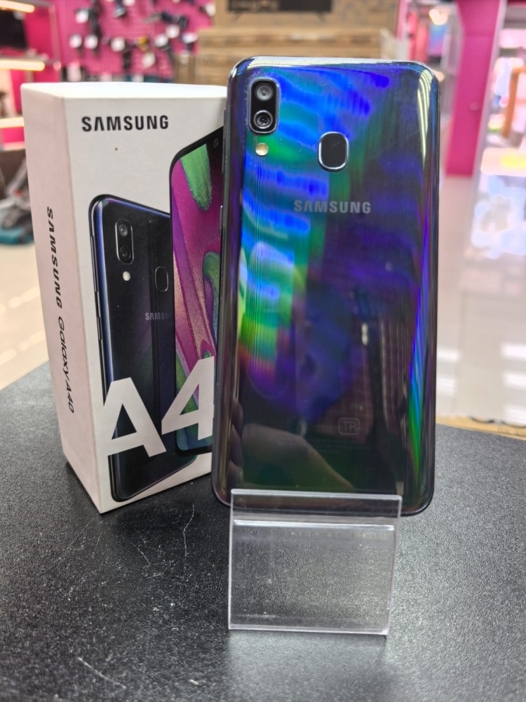 Смартфон Samsung A40 4\64