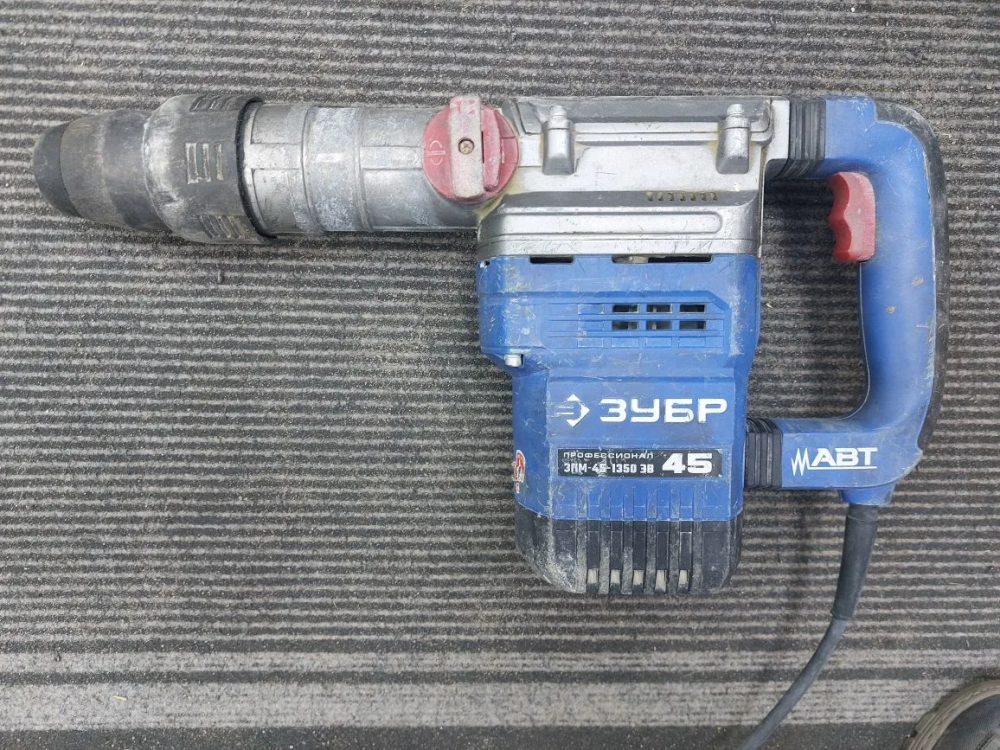 Перфоратор Зубр 1350