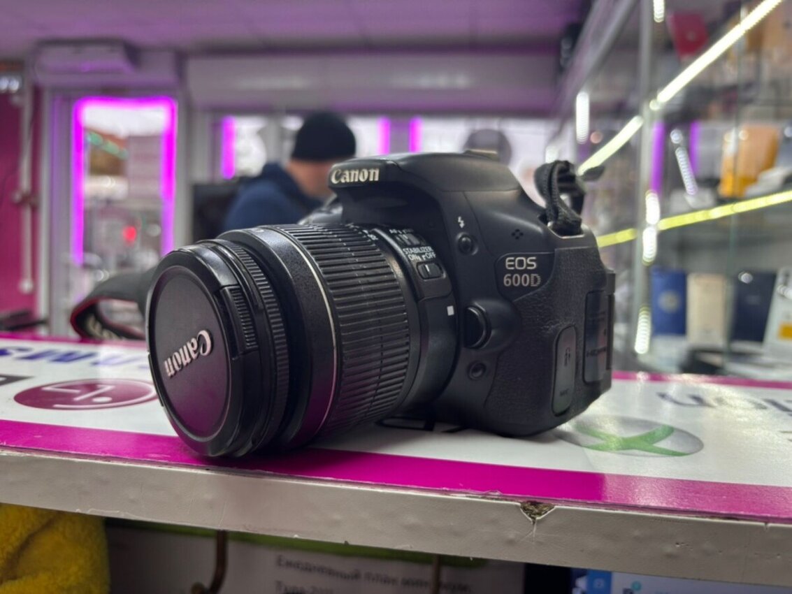 Фотоаппарат Canon eos 600d