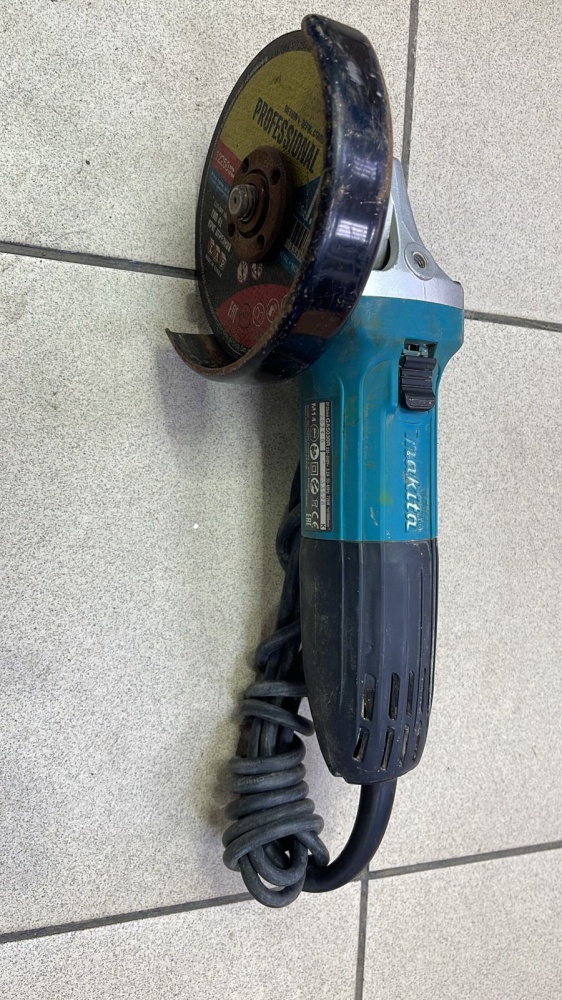 Болгарка УШМ Makita GA5030R
