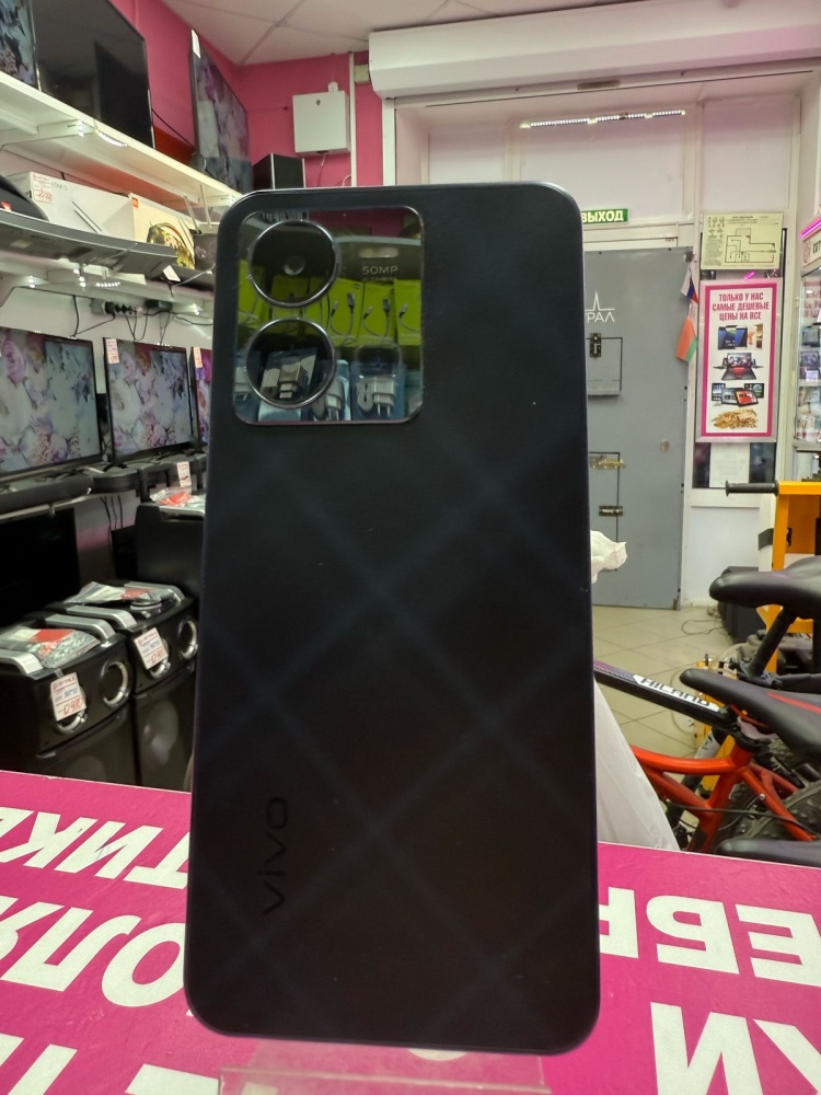 Смартфон Vivo Y35 4/64