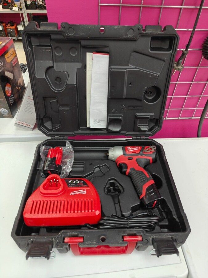 Гайковерт Milwakee M12 BIW14-202C