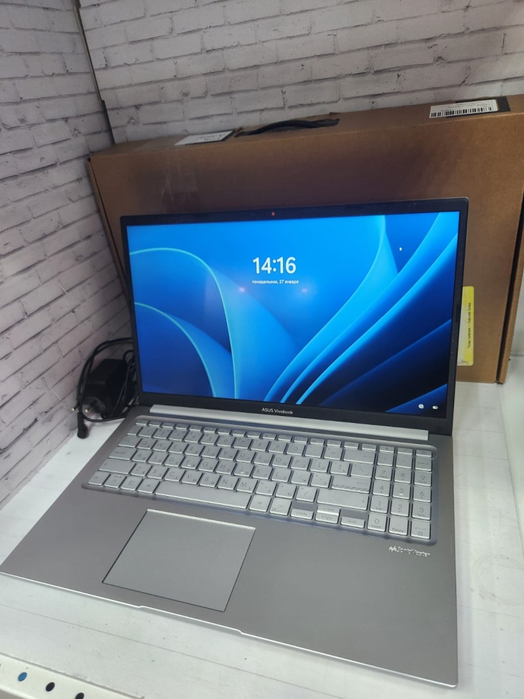 15.6" Ноутбук ASUS VivoBook 15 X1504ZA-BQ825 серебристый