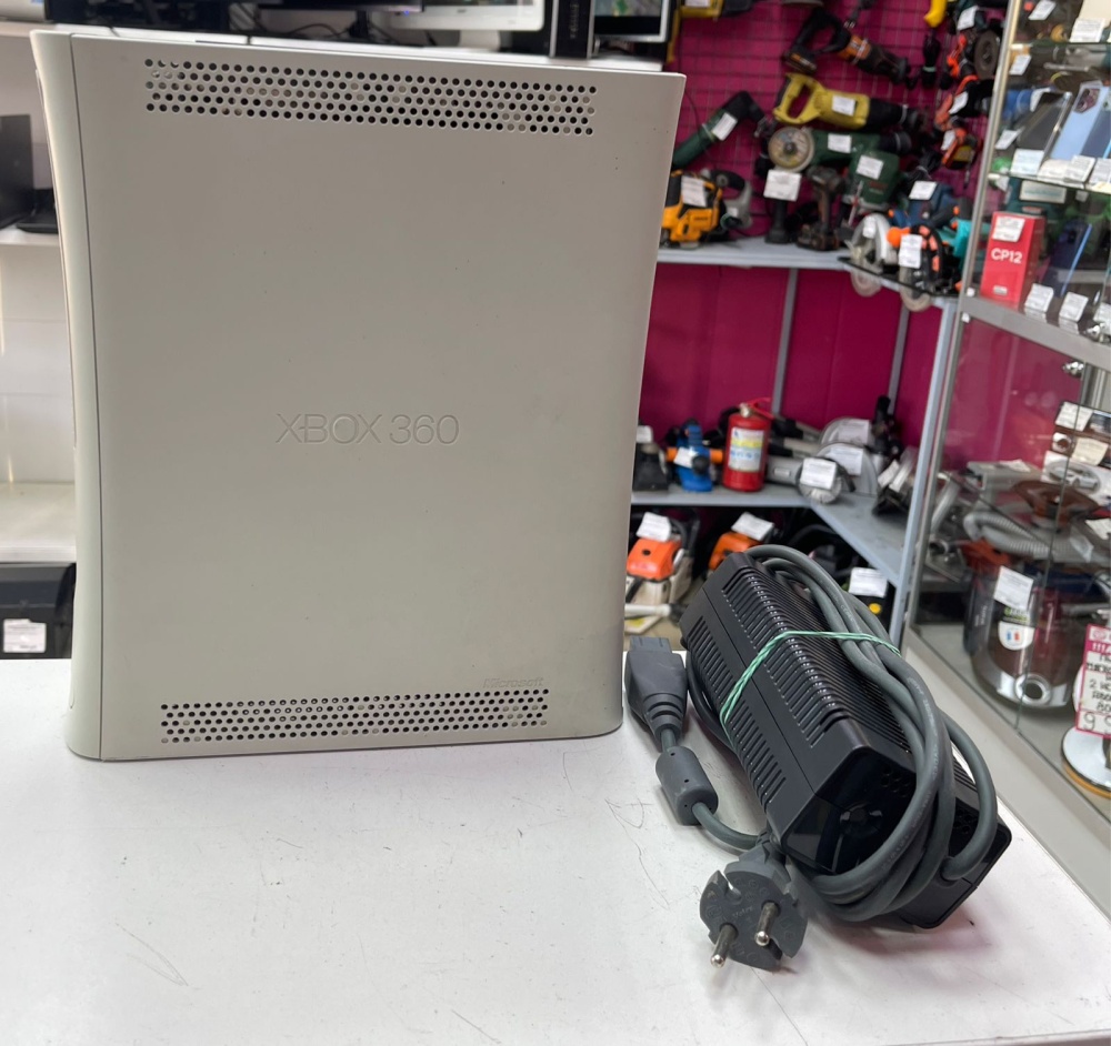 Игровая приставка XBOX 360
