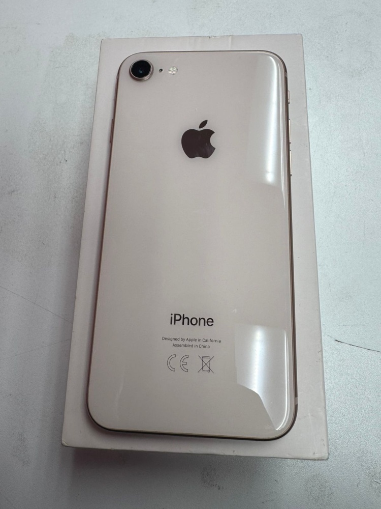 Смартфон iPhone 8 64 Gb