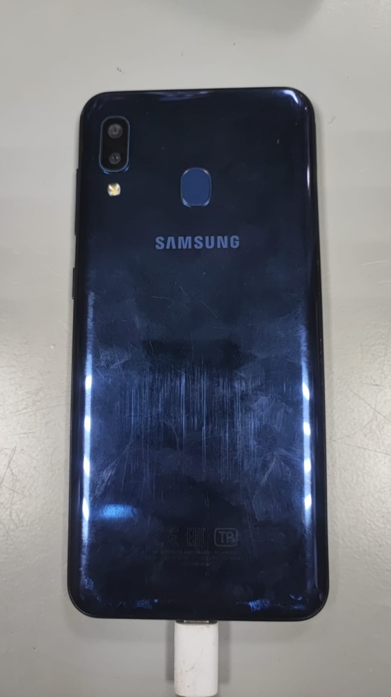 Смартфон Samsung A20