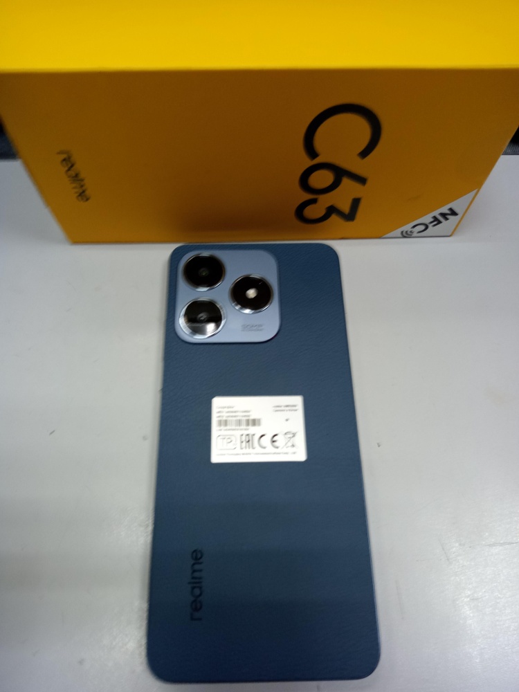 Смартфон Realme C63