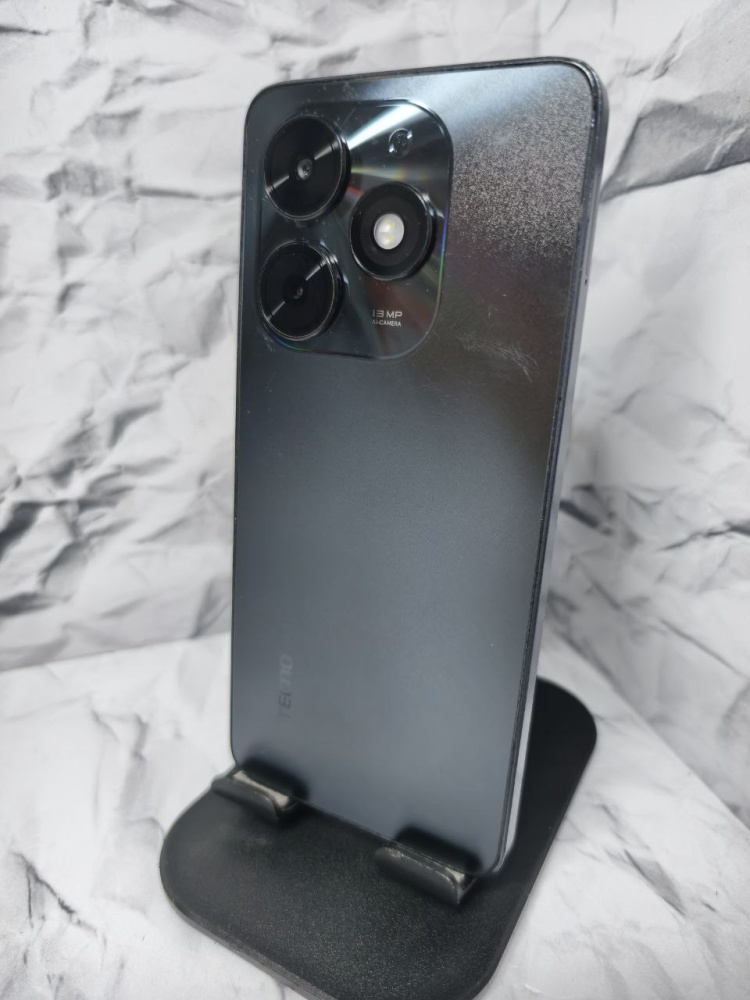 Мобильный телефон Tecno Spark Go 2024 4\64