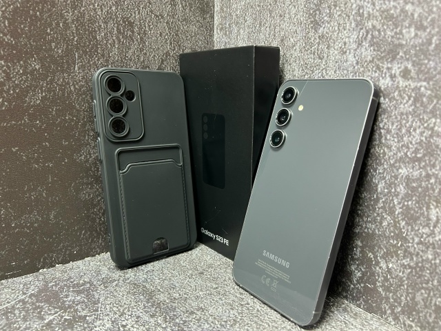 Смартфон Samsung S23 FE 8/256
