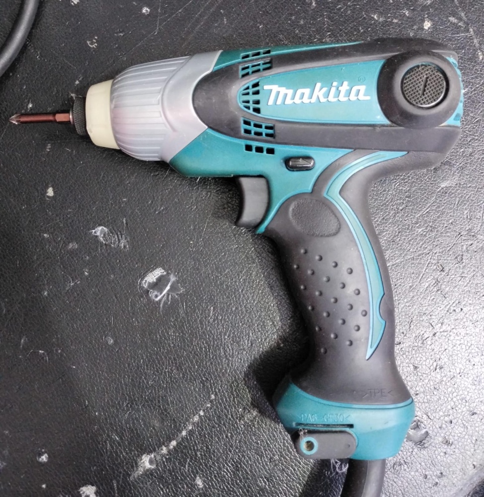 Шуруповерт Makita сетевой TD0101