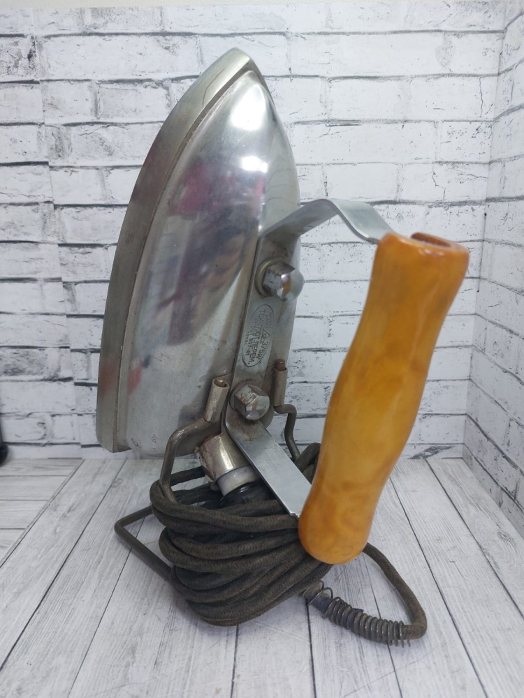 Утюг советский 1956 год