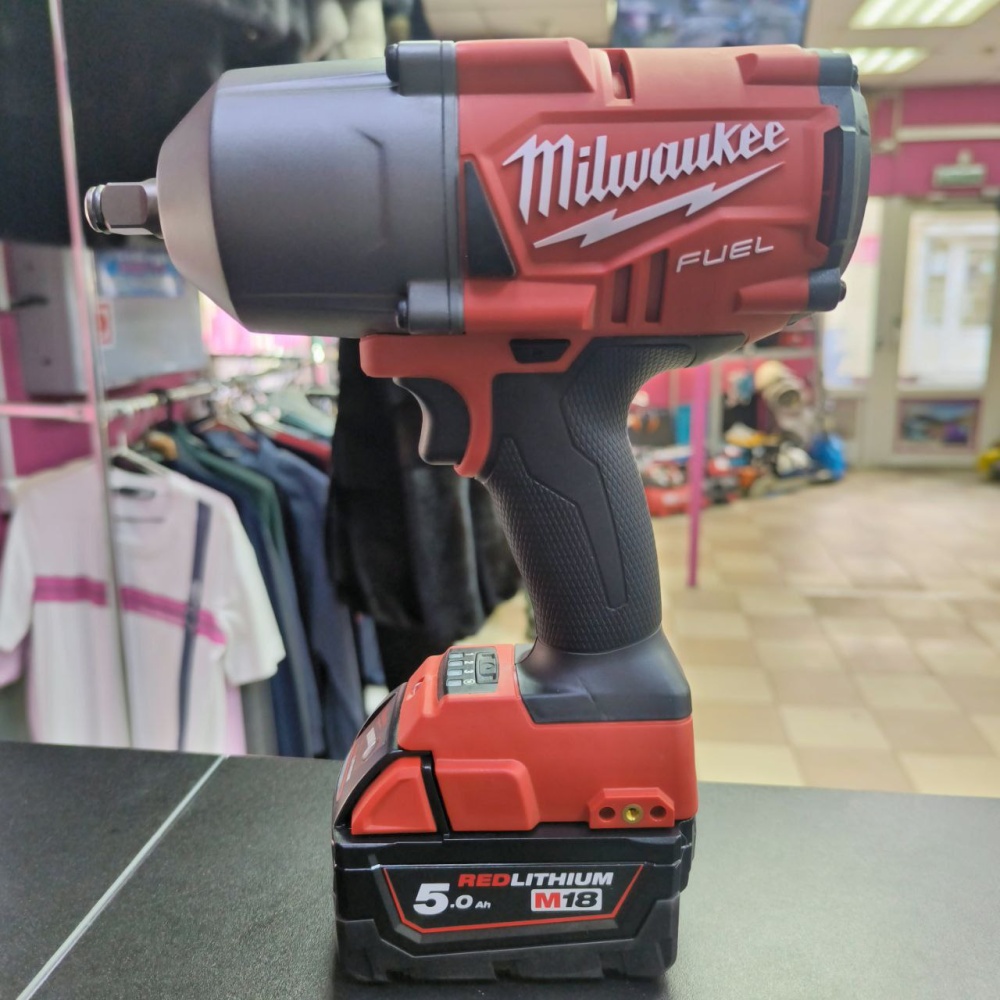 Гайковерт Milwaukee M18 FHIWF 12