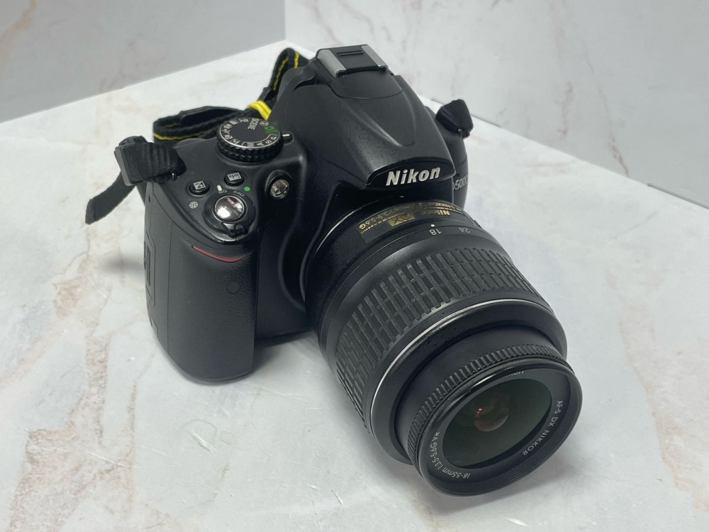 Фотоаппарат Nikon D5000