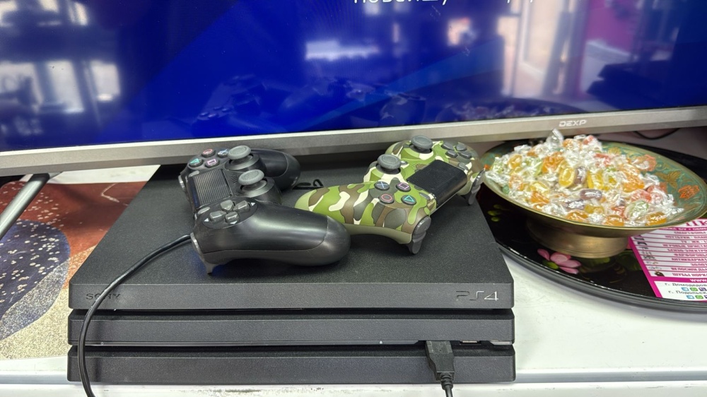 Игровая приставка Sony PlayStation 4 PRO