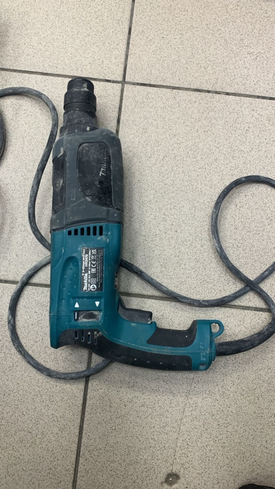 Перфоратор Makita HR 2470
