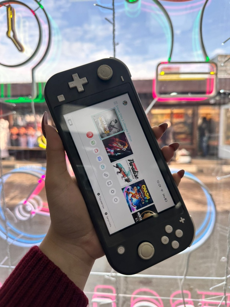 Игровая приставка Nintendo Switch lite