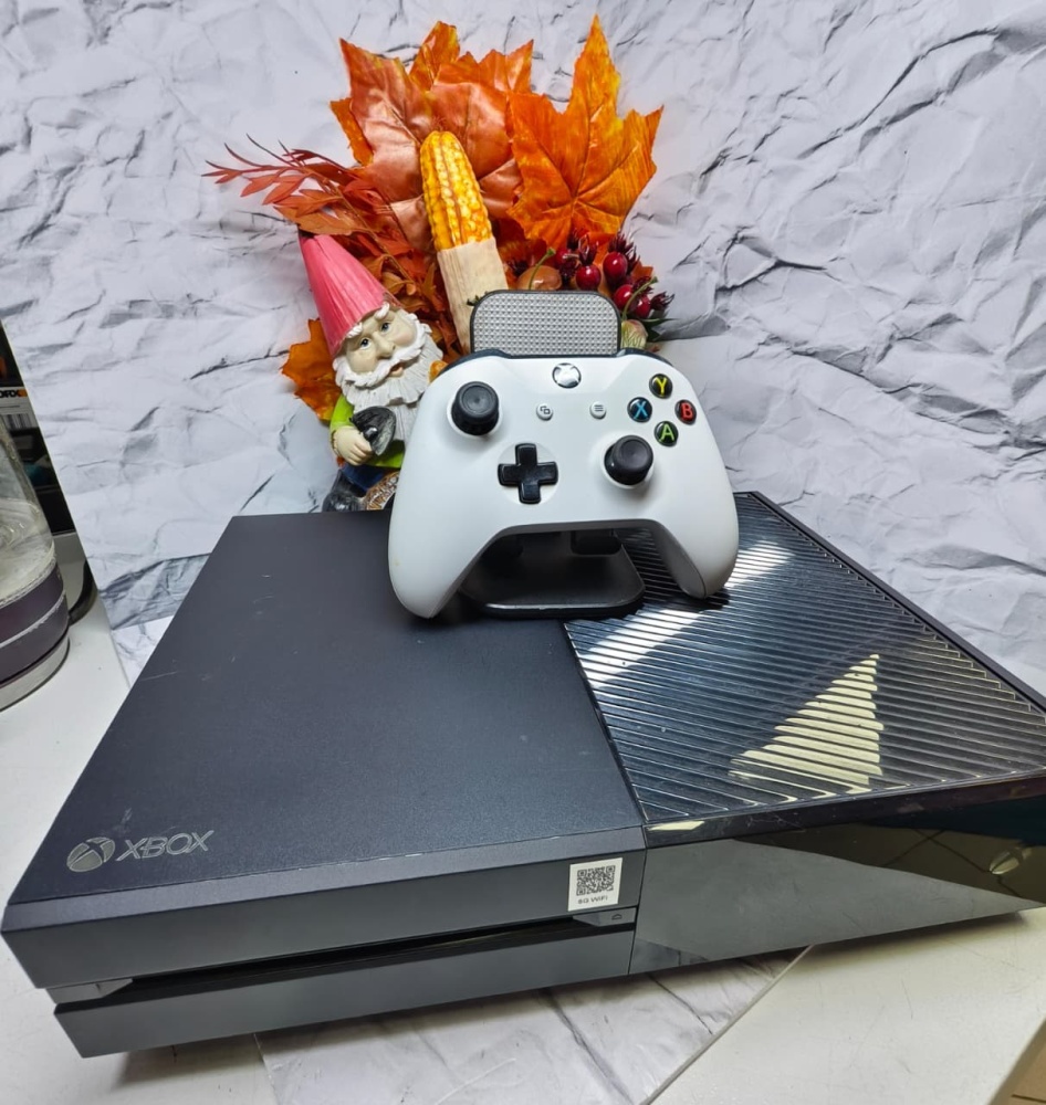 Игровая приставка XBOX ONE 500гб