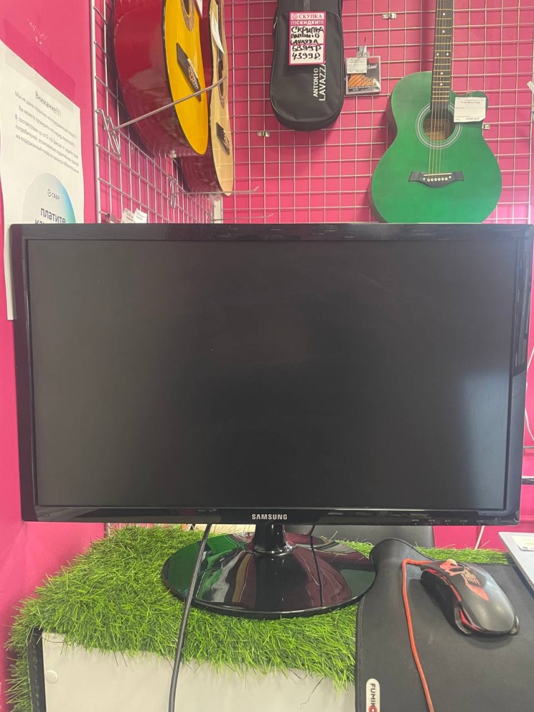 Монитор Samsung