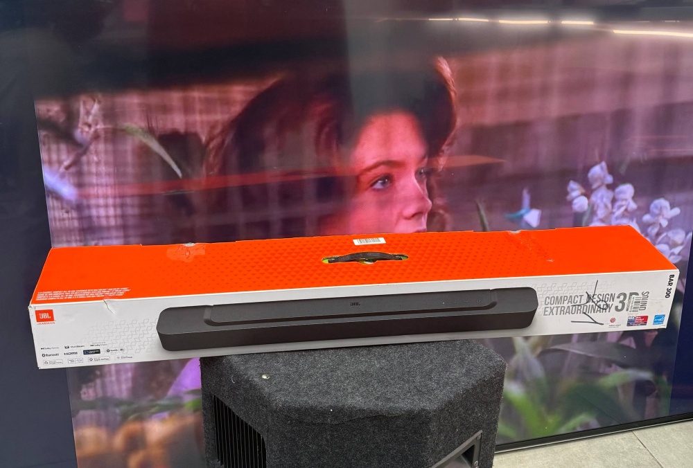Саундбар JBL BAR 300