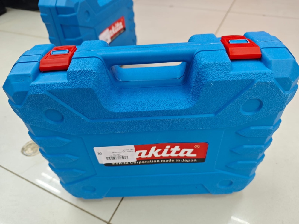 Гайковерт Makita