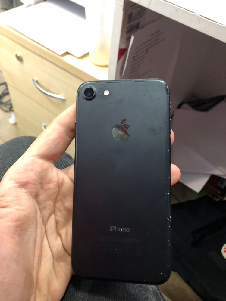 Смартфон iPhone 7 32Gb