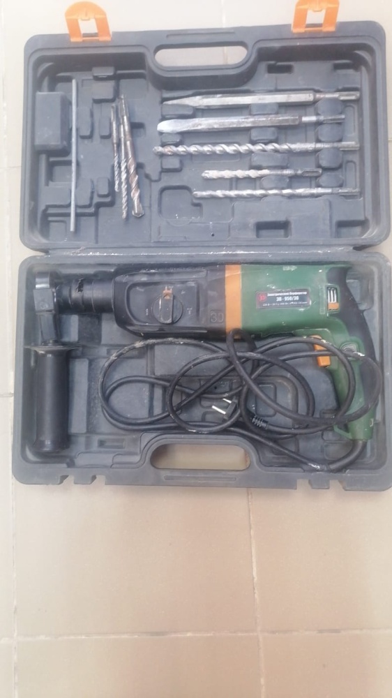 Перфоратор Калибр эп-950/30