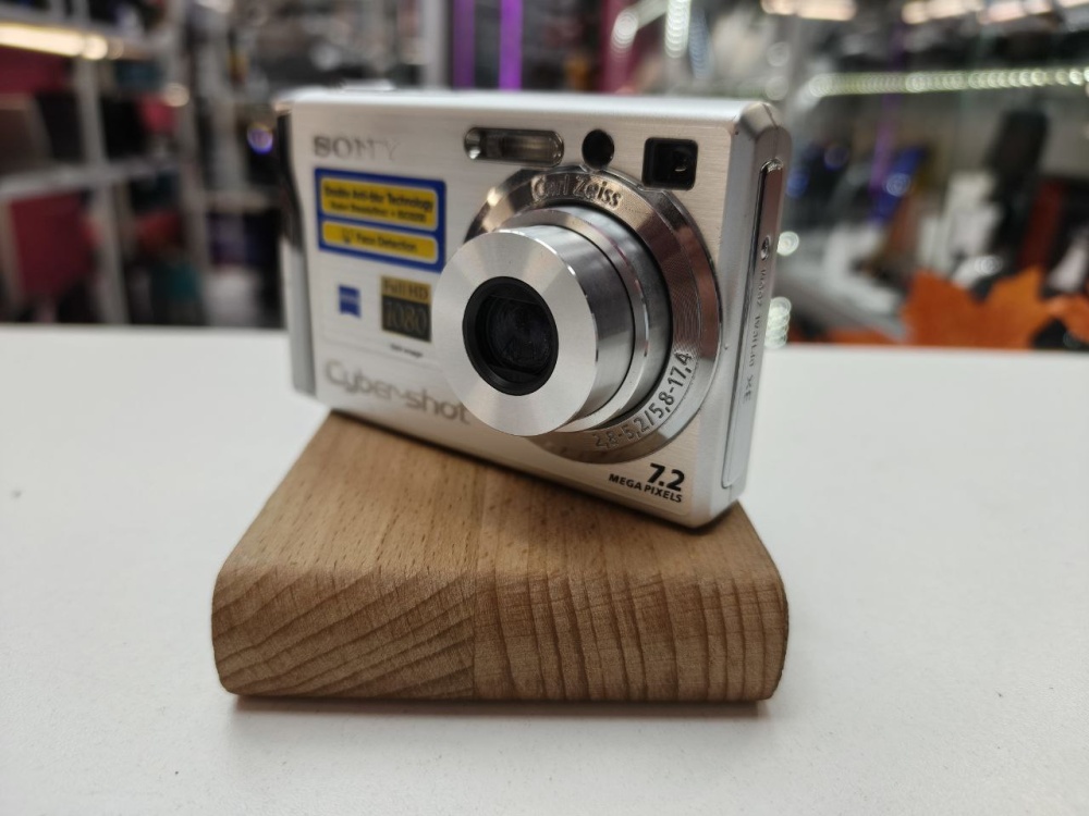 Фотоаппарат Sony DSC-W80