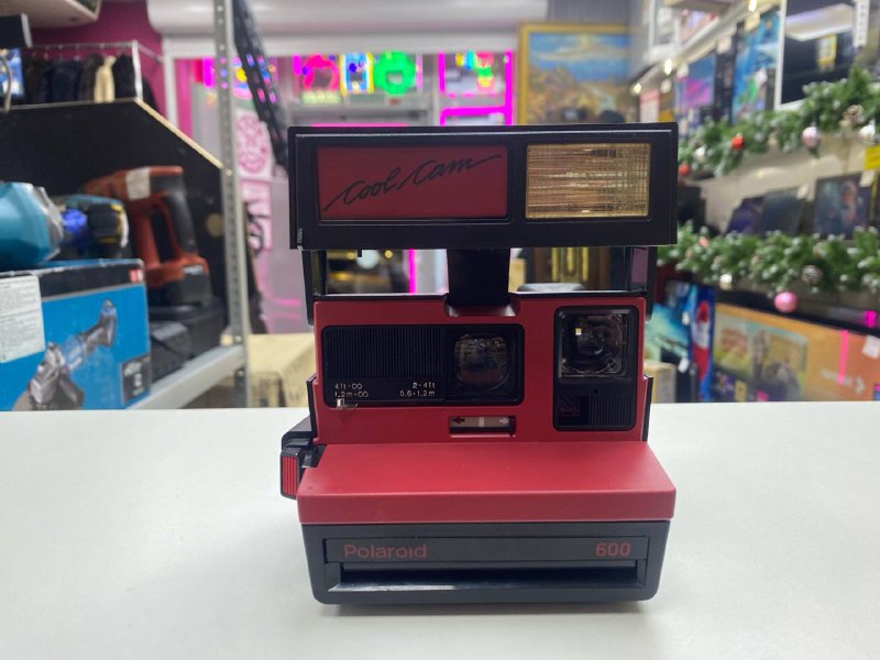 Фотоаппарат Polaroid 600 Cool Cam