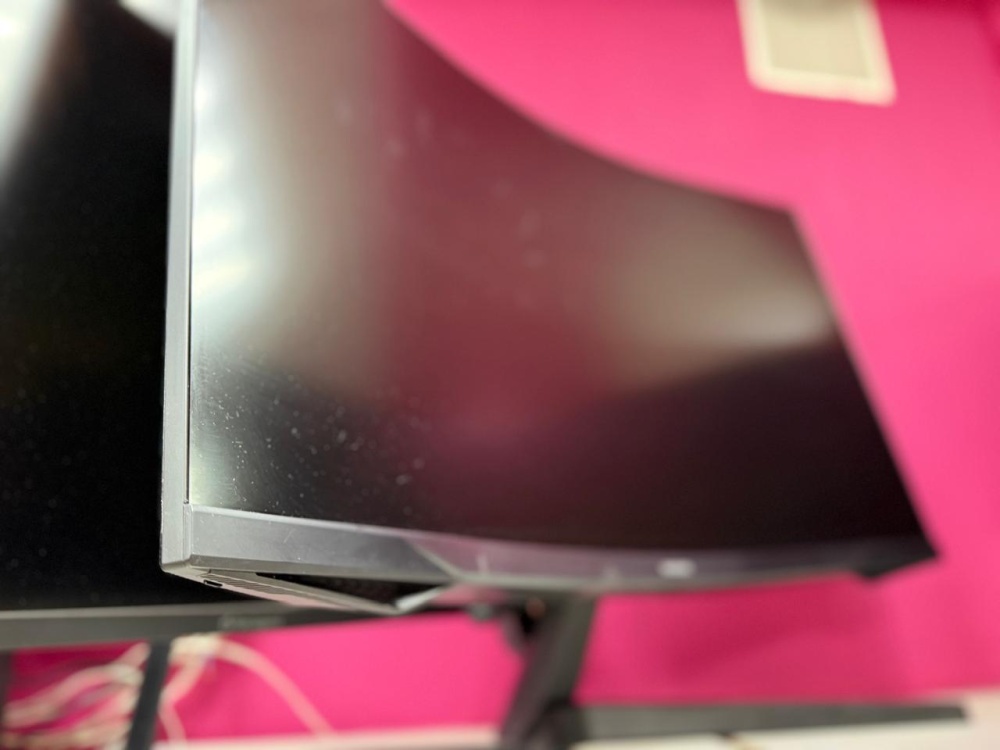 Монитор Samsung C32g55tqwi