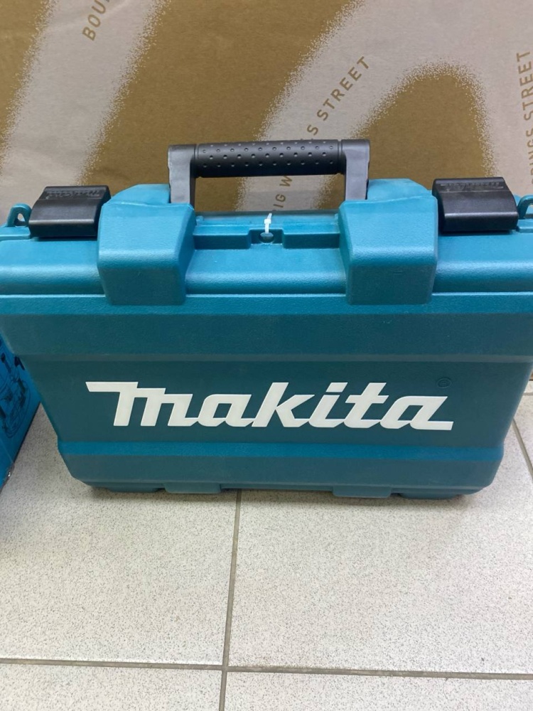 Шуруповерт Makita DF347DWE
