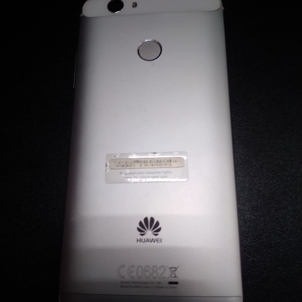 Смартфон Huawei