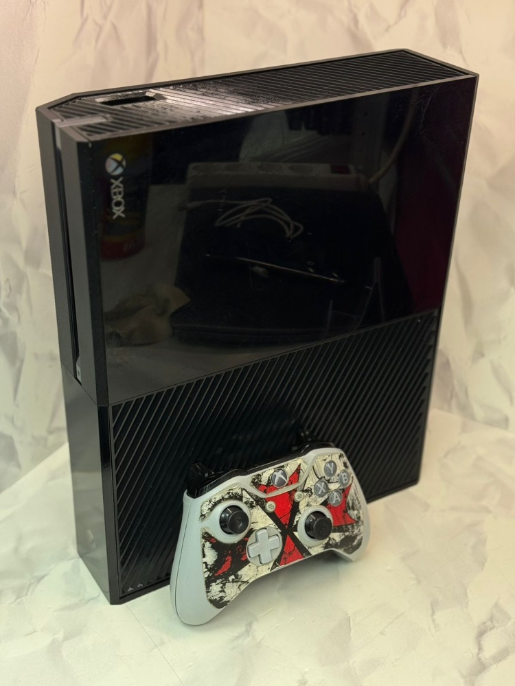 Игровая приставка XBOX ONE 365 гб