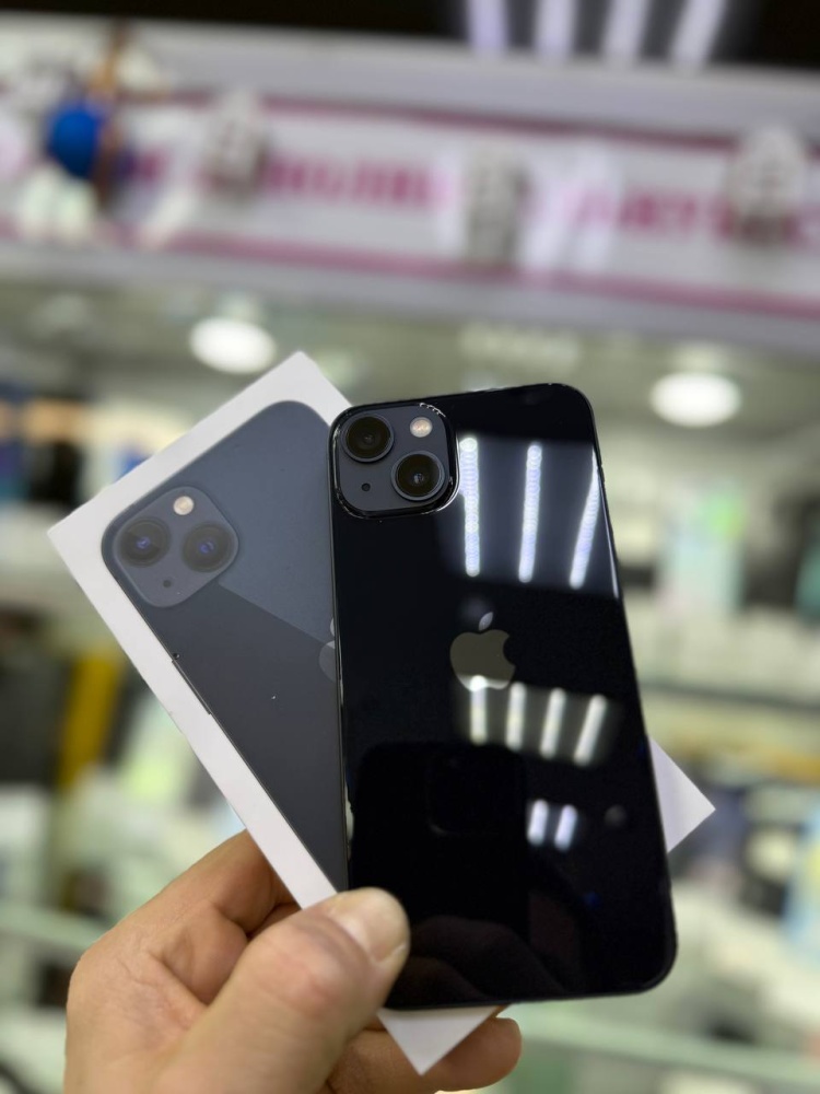 Смартфон iPhone 13 128 Gb