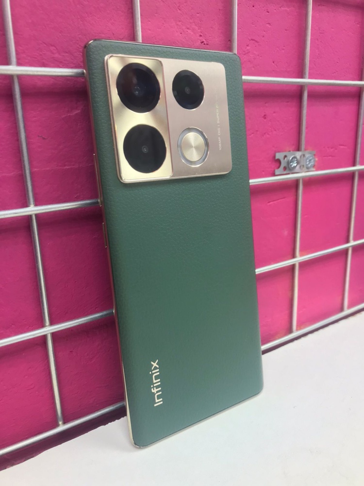 Мобильный телефон Infinix note 40 pro  12/256