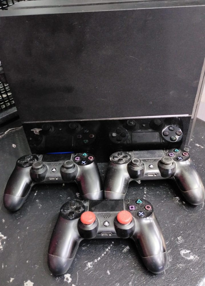 Игровая приставка Sony PlayStation 4 fat 500г